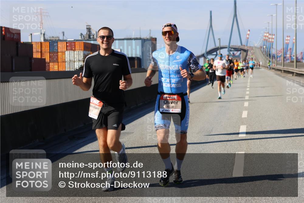 03.10.2025 - Köhlbrandbrückenlauf Strokosch-Dieckow http://msf.ph/oto/9113188 03.10.2025 12:43:00 Position 3 10, 4028 meine-sportfotos.de