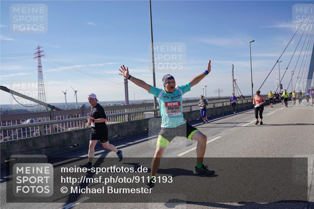 03.10.2025 - Köhlbrandbrückenlauf Michael Burmester http://msf.ph/oto/9113193 03.10.2025 12:55:02 Position 2 5506 meine-sportfotos.de