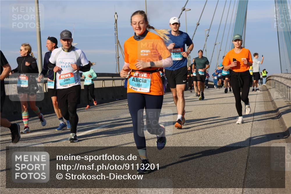 03.10.2025 - Köhlbrandbrückenlauf Strokosch-Dieckow http://msf.ph/oto/9113201 03.10.2025 09:47:12 Position 2 1307, 1491, 1858, 3653 meine-sportfotos.de