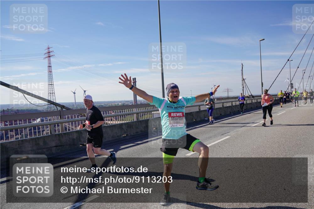 03.10.2025 - Köhlbrandbrückenlauf Michael Burmester http://msf.ph/oto/9113203 03.10.2025 12:55:02 Position 2 5506 meine-sportfotos.de