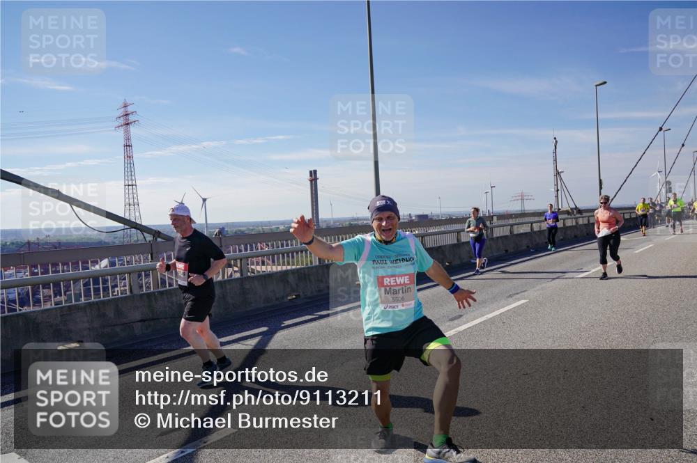 03.10.2025 - Köhlbrandbrückenlauf Michael Burmester http://msf.ph/oto/9113211 03.10.2025 12:55:02 Position 2 5506 meine-sportfotos.de