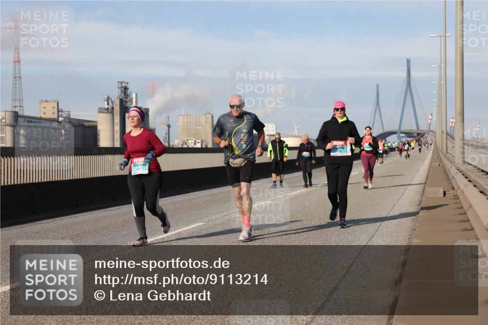 03.10.2025 - Köhlbrandbrückenlauf Lena Gebhardt http://msf.ph/oto/9113214 03.10.2025 10:16:52 Position 2  meine-sportfotos.de
