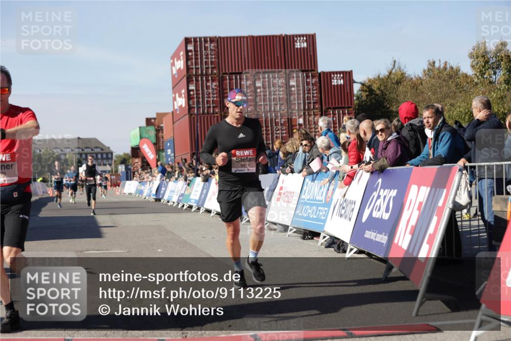 03.10.2025 - Köhlbrandbrückenlauf Jannik Wohlers http://msf.ph/oto/9113225 03.10.2025 13:01:11 Ziel 4039, 4140, 4425, 4737, 5779, 6614 meine-sportfotos.de