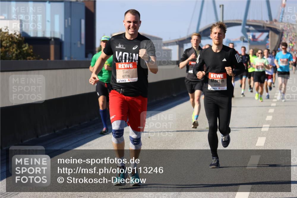 03.10.2025 - Köhlbrandbrückenlauf Strokosch-Dieckow http://msf.ph/oto/9113246 03.10.2025 12:43:08 Position 3 6778, 4233 meine-sportfotos.de
