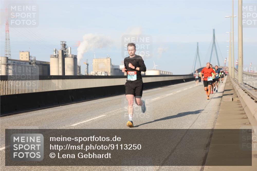 03.10.2025 - Köhlbrandbrückenlauf Lena Gebhardt http://msf.ph/oto/9113250 03.10.2025 09:42:43 Position 2 1066 meine-sportfotos.de