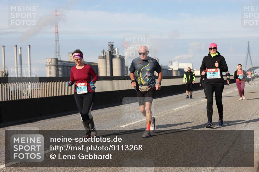 03.10.2025 - Köhlbrandbrückenlauf Lena Gebhardt http://msf.ph/oto/9113268 03.10.2025 10:16:53 Position 2 3284, 2394 meine-sportfotos.de