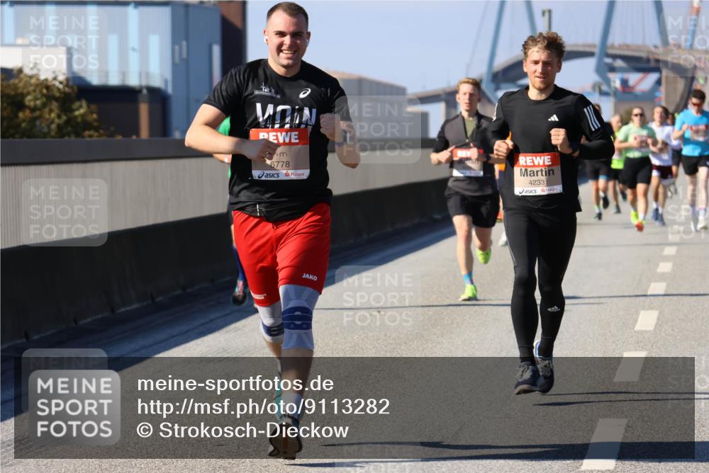 03.10.2025 - Köhlbrandbrückenlauf Strokosch-Dieckow http://msf.ph/oto/9113282 03.10.2025 12:43:09 Position 3 6778, 4233 meine-sportfotos.de