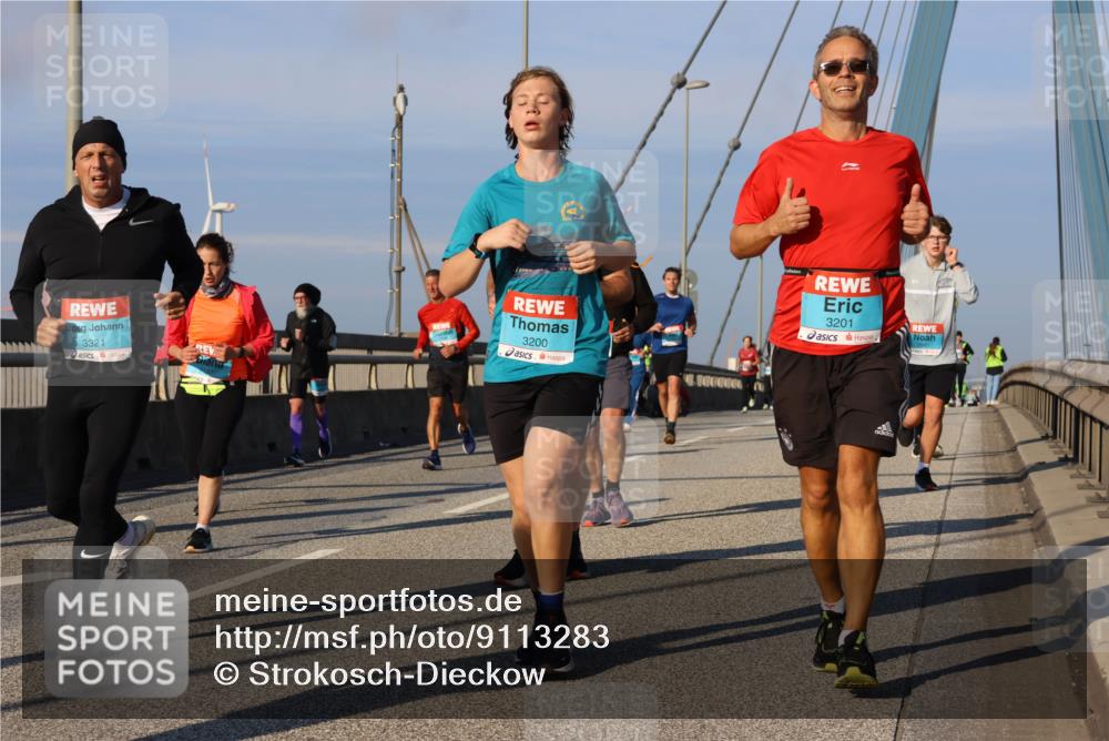 03.10.2025 - Köhlbrandbrückenlauf Strokosch-Dieckow http://msf.ph/oto/9113283 03.10.2025 09:47:19 Position 2 3321, 3200, 1000000, 3201 meine-sportfotos.de