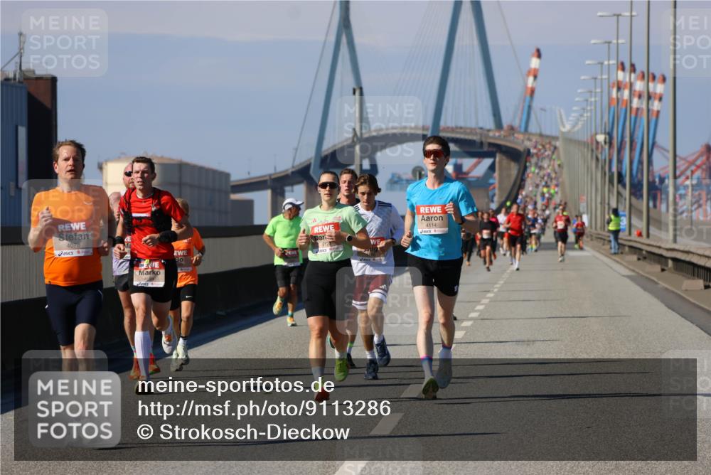 03.10.2025 - Köhlbrandbrückenlauf Strokosch-Dieckow http://msf.ph/oto/9113286 03.10.2025 12:43:15 Position 3 4078, 4123, 4594, 4114, 13 meine-sportfotos.de
