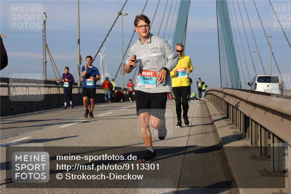 03.10.2025 - Köhlbrandbrückenlauf Strokosch-Dieckow http://msf.ph/oto/9113301 03.10.2025 09:47:22 Position 2 2040, 1701 meine-sportfotos.de