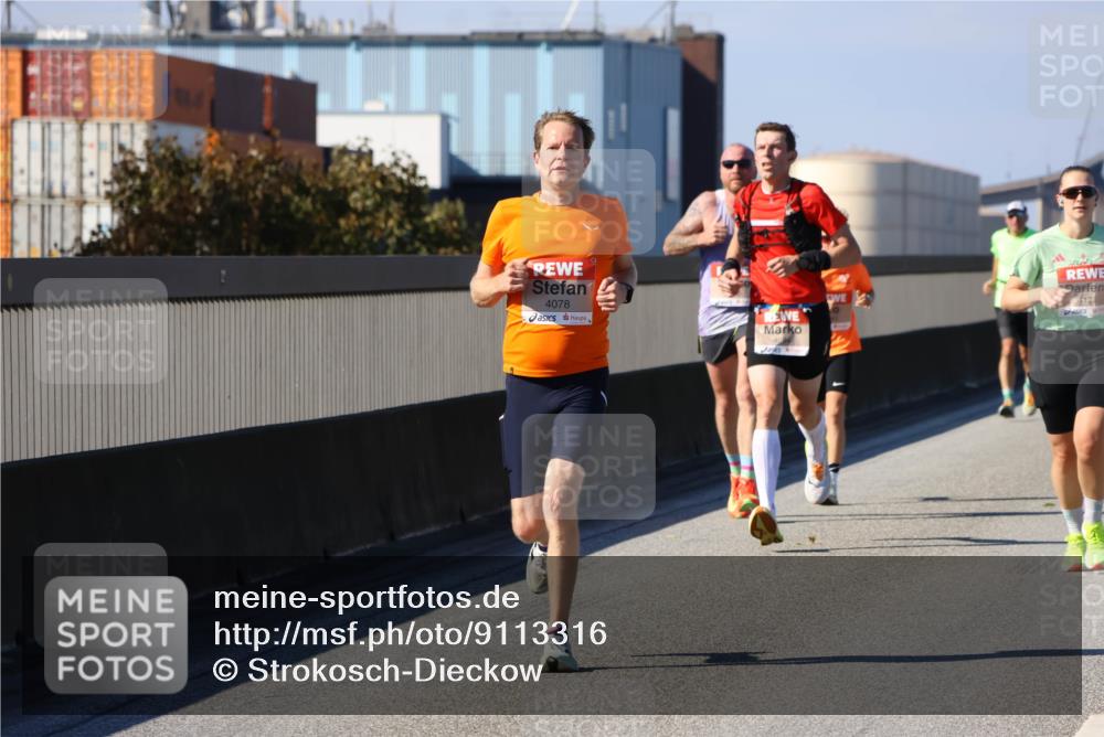 03.10.2025 - Köhlbrandbrückenlauf Strokosch-Dieckow http://msf.ph/oto/9113316 03.10.2025 12:43:16 Position 3 4078, 4123 meine-sportfotos.de
