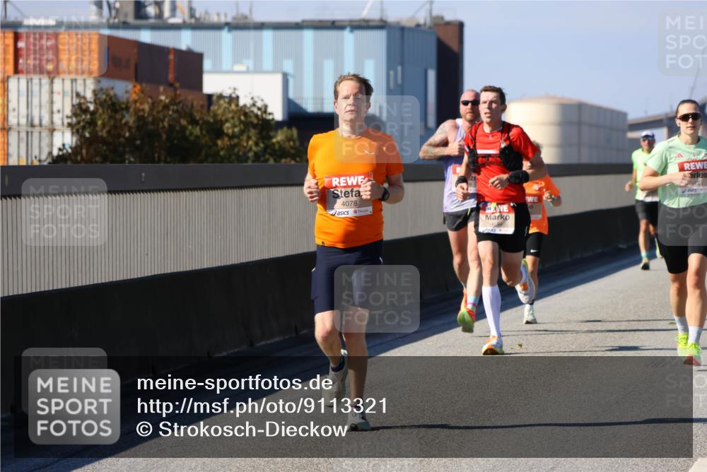 03.10.2025 - Köhlbrandbrückenlauf Strokosch-Dieckow http://msf.ph/oto/9113321 03.10.2025 12:43:16 Position 3 4078 meine-sportfotos.de
