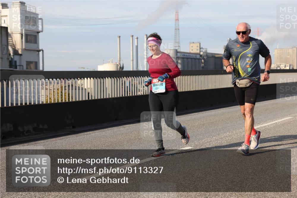 03.10.2025 - Köhlbrandbrückenlauf Lena Gebhardt http://msf.ph/oto/9113327 03.10.2025 10:16:54 Position 2 3284 meine-sportfotos.de