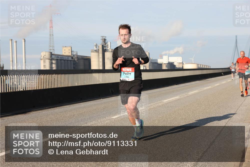 03.10.2025 - Köhlbrandbrückenlauf Lena Gebhardt http://msf.ph/oto/9113331 03.10.2025 09:42:44 Position 2 1068 meine-sportfotos.de