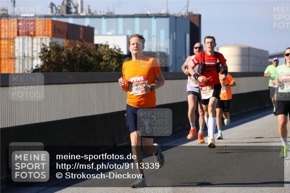03.10.2025 - Köhlbrandbrückenlauf Strokosch-Dieckow http://msf.ph/oto/9113339 03.10.2025 12:43:17 Position 3 407, 4121, 4594 meine-sportfotos.de