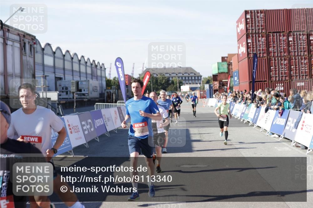 03.10.2025 - Köhlbrandbrückenlauf Jannik Wohlers http://msf.ph/oto/9113340 03.10.2025 13:01:26 Ziel 4073, 4199, 4219, 4284, 4292, 4304, 4737, 5424, 5915, 6187, 6307, 6775 meine-sportfotos.de
