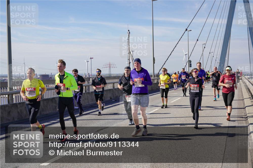 03.10.2025 - Köhlbrandbrückenlauf Michael Burmester http://msf.ph/oto/9113344 03.10.2025 12:55:10 Position 2 6211 meine-sportfotos.de
