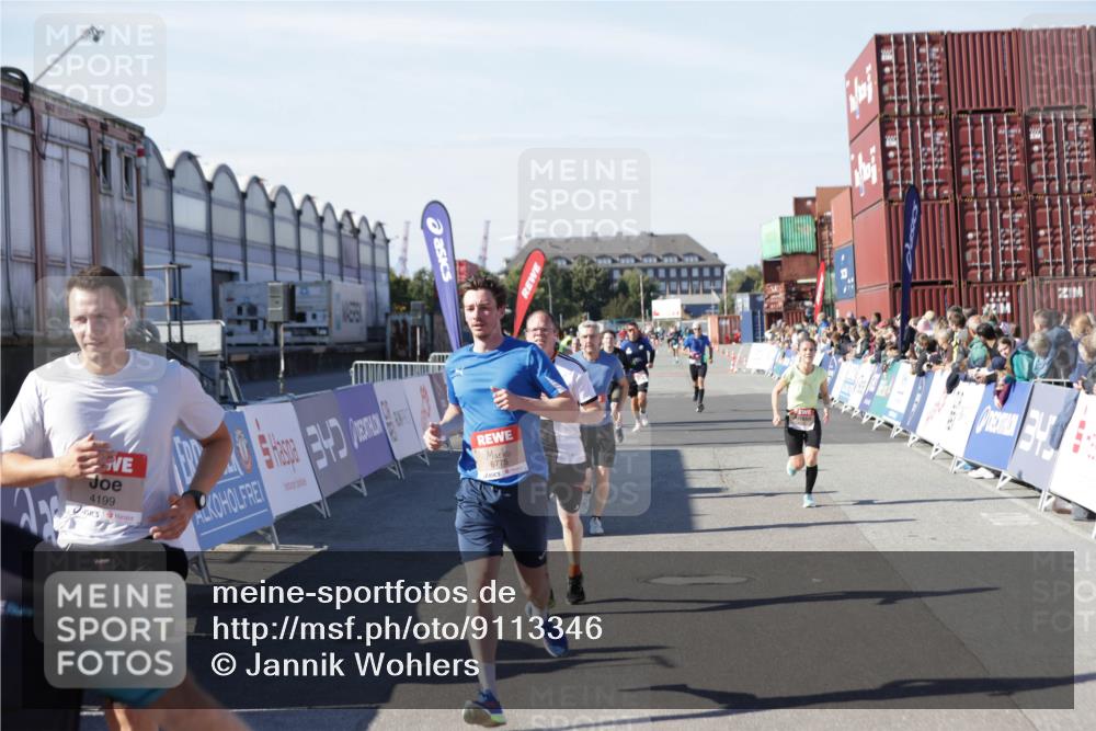 03.10.2025 - Köhlbrandbrückenlauf Jannik Wohlers http://msf.ph/oto/9113346 03.10.2025 13:01:26 Ziel 4073, 4199, 4219, 4284, 4292, 4304, 4737, 5424, 5915, 6187, 6307, 6775 meine-sportfotos.de
