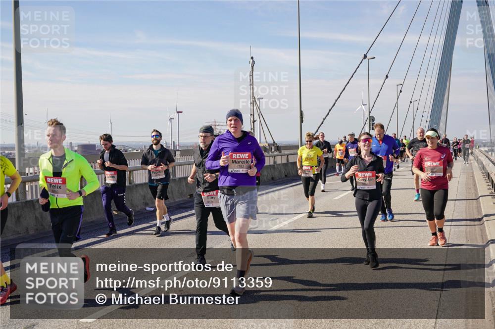 03.10.2025 - Köhlbrandbrückenlauf Michael Burmester http://msf.ph/oto/9113359 03.10.2025 12:55:10 Position 2 6210, 6475, 4752 meine-sportfotos.de