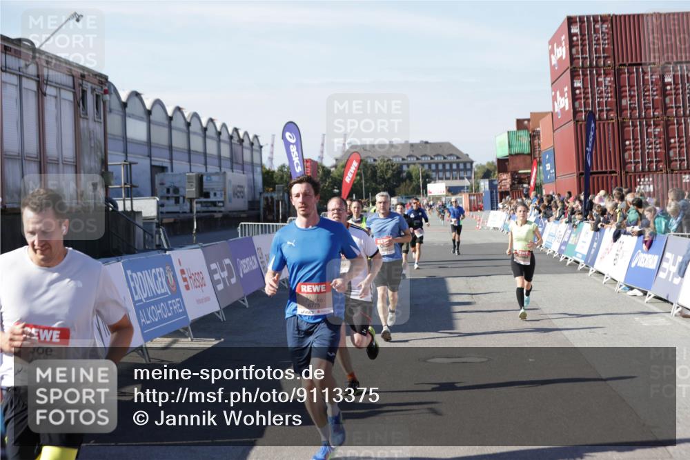 03.10.2025 - Köhlbrandbrückenlauf Jannik Wohlers http://msf.ph/oto/9113375 03.10.2025 13:01:27 Ziel 4073, 4199, 4219, 4284, 4292, 4304, 5424, 5915, 6187, 6307, 6775, 6801 meine-sportfotos.de