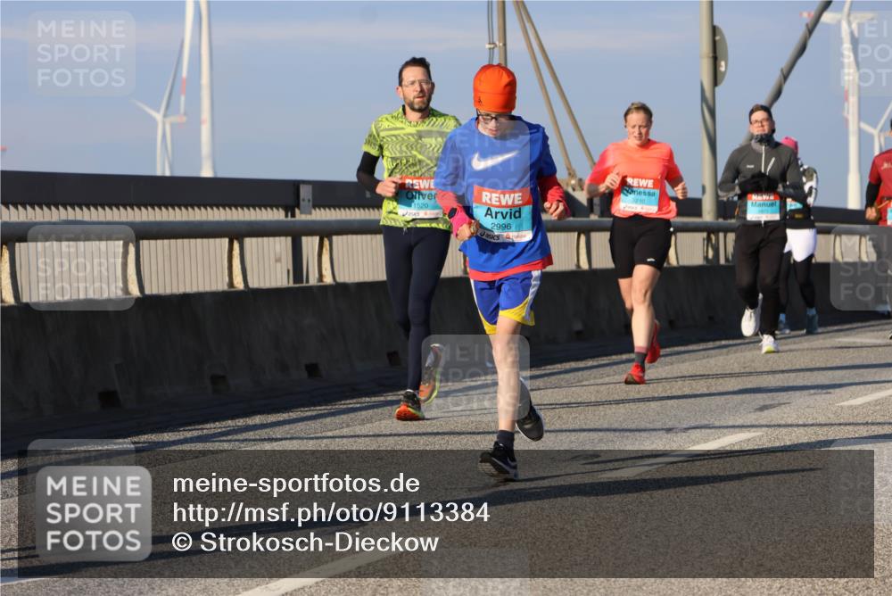 03.10.2025 - Köhlbrandbrückenlauf Strokosch-Dieckow http://msf.ph/oto/9113384 03.10.2025 09:47:36 Position 2 1520, 2996, 3210 meine-sportfotos.de