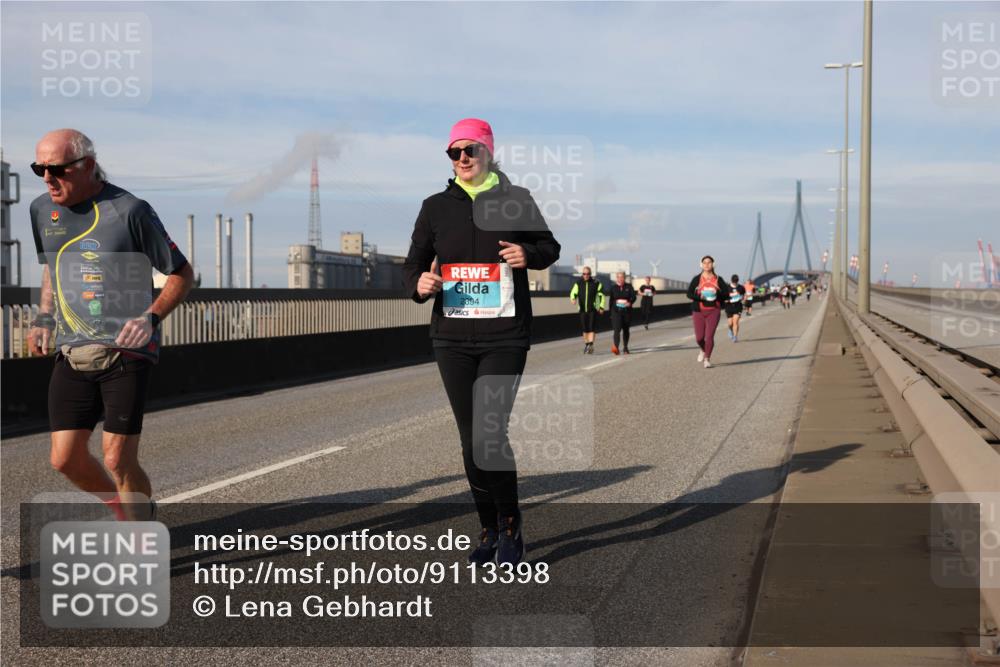 03.10.2025 - Köhlbrandbrückenlauf Lena Gebhardt http://msf.ph/oto/9113398 03.10.2025 10:16:56 Position 2 2394 meine-sportfotos.de