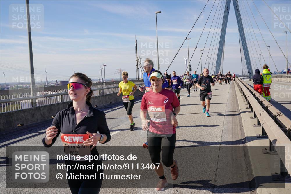 03.10.2025 - Köhlbrandbrückenlauf Michael Burmester http://msf.ph/oto/9113407 03.10.2025 12:55:12 Position 2 5855, 045, 6807 meine-sportfotos.de