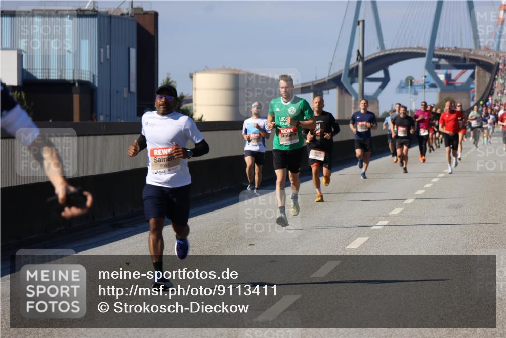 03.10.2025 - Köhlbrandbrückenlauf Strokosch-Dieckow http://msf.ph/oto/9113411 03.10.2025 12:43:27 Position 3 6091 meine-sportfotos.de