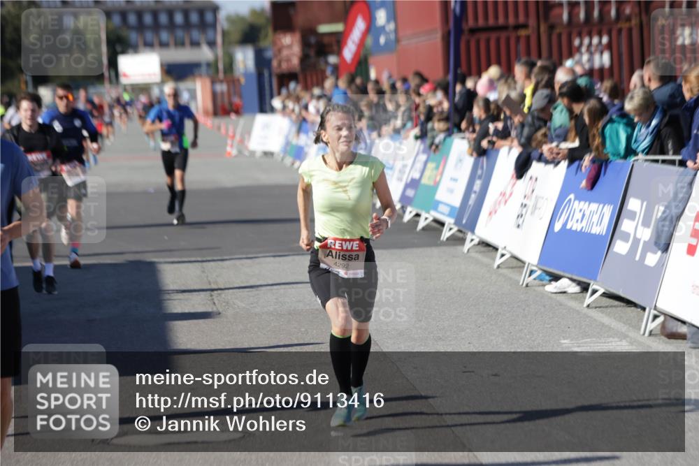 03.10.2025 - Köhlbrandbrückenlauf Jannik Wohlers http://msf.ph/oto/9113416 03.10.2025 13:01:28 Ziel 4073, 4199, 4219, 4220, 4284, 4292, 4304, 5424, 5915, 6187, 6307, 6775, 6801 meine-sportfotos.de