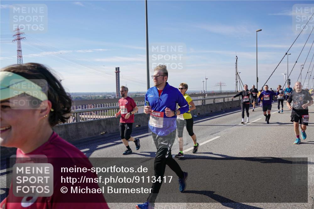 03.10.2025 - Köhlbrandbrückenlauf Michael Burmester http://msf.ph/oto/9113417 03.10.2025 12:55:13 Position 2 5883 meine-sportfotos.de
