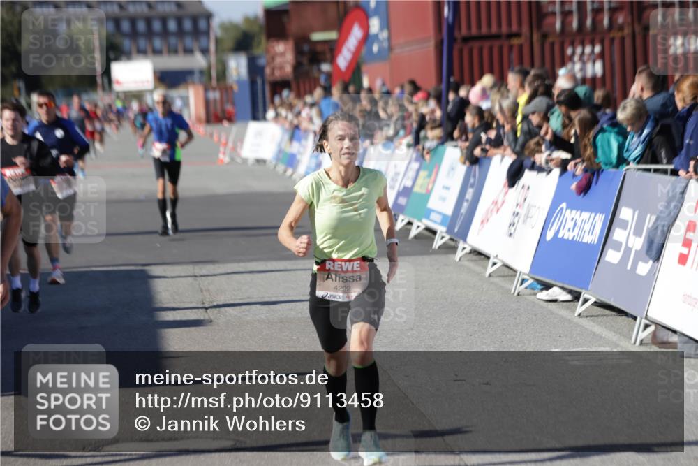 03.10.2025 - Köhlbrandbrückenlauf Jannik Wohlers http://msf.ph/oto/9113458 03.10.2025 13:01:28 Ziel 4073, 4199, 4219, 4220, 4284, 4292, 4304, 5424, 5915, 6187, 6307, 6775, 6801 meine-sportfotos.de