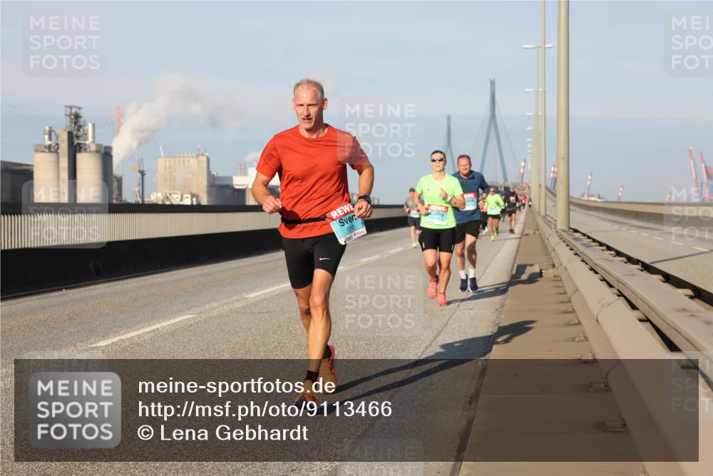 03.10.2025 - Köhlbrandbrückenlauf Lena Gebhardt http://msf.ph/oto/9113466 03.10.2025 09:42:47 Position 2 1210 meine-sportfotos.de