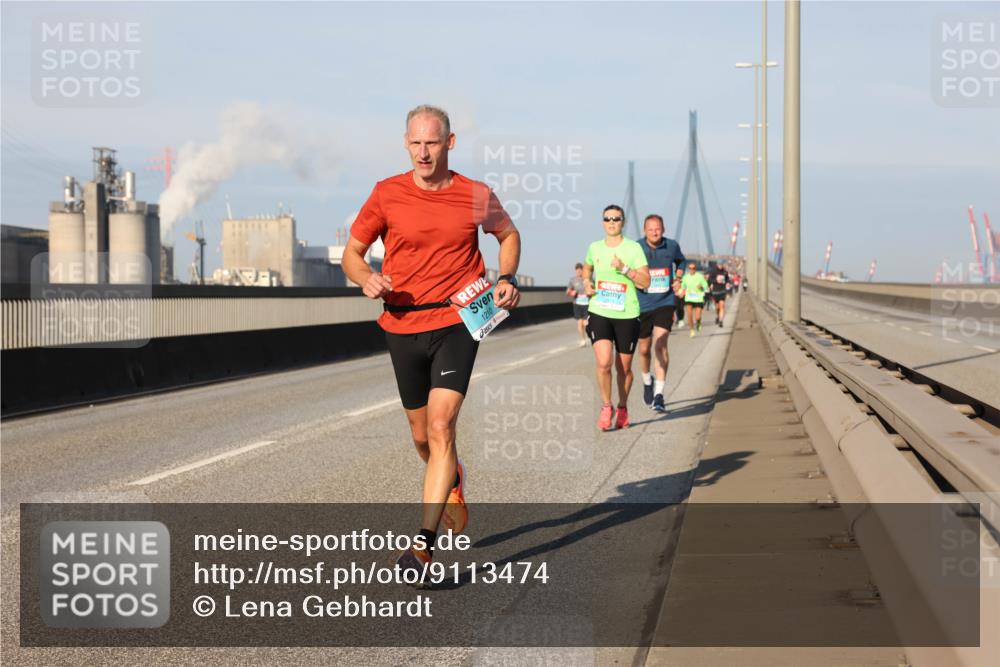 03.10.2025 - Köhlbrandbrückenlauf Lena Gebhardt http://msf.ph/oto/9113474 03.10.2025 09:42:47 Position 2 1210 meine-sportfotos.de