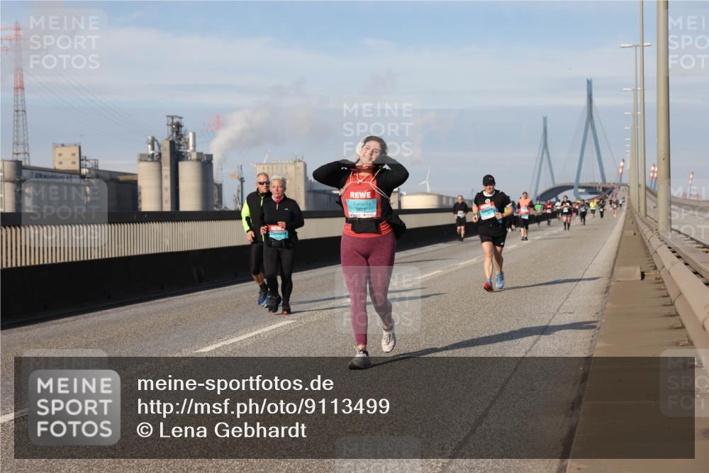 03.10.2025 - Köhlbrandbrückenlauf Lena Gebhardt http://msf.ph/oto/9113499 03.10.2025 10:16:59 Position 2 3822 meine-sportfotos.de