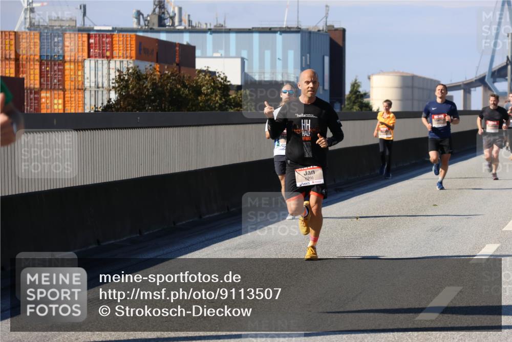 03.10.2025 - Köhlbrandbrückenlauf Strokosch-Dieckow http://msf.ph/oto/9113507 03.10.2025 12:43:36 Position 3 6266 meine-sportfotos.de