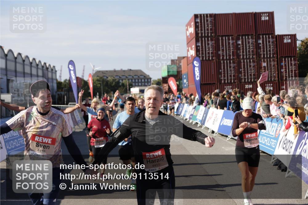 03.10.2025 - Köhlbrandbrückenlauf Jannik Wohlers http://msf.ph/oto/9113514 03.10.2025 13:31:49 Ziel 4415, 4416, 4842, 4935, 5057, 5267, 5463, 5817, 6072, 6103, 6297, 6452, 6736 meine-sportfotos.de
