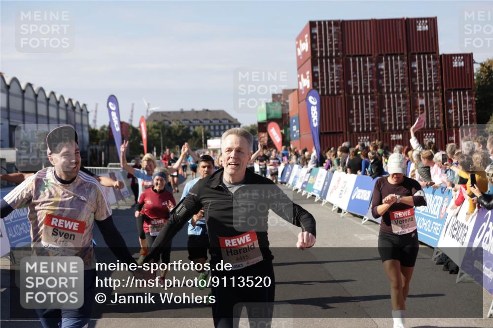 03.10.2025 - Köhlbrandbrückenlauf Jannik Wohlers http://msf.ph/oto/9113520 03.10.2025 13:31:50 Ziel 4415, 4416, 4842, 4902, 4935, 5057, 5267, 5463, 5817, 6072, 6103, 6297, 6452, 6736 meine-sportfotos.de