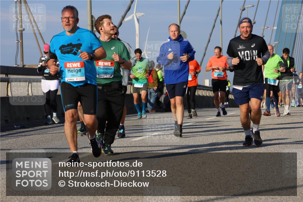 03.10.2025 - Köhlbrandbrückenlauf Strokosch-Dieckow http://msf.ph/oto/9113528 03.10.2025 09:47:48 Position 2 1642, 1534 meine-sportfotos.de