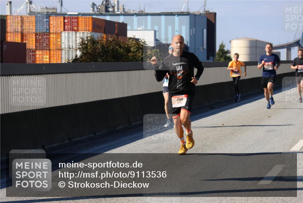 03.10.2025 - Köhlbrandbrückenlauf Strokosch-Dieckow http://msf.ph/oto/9113536 03.10.2025 12:43:36 Position 3 6266 meine-sportfotos.de