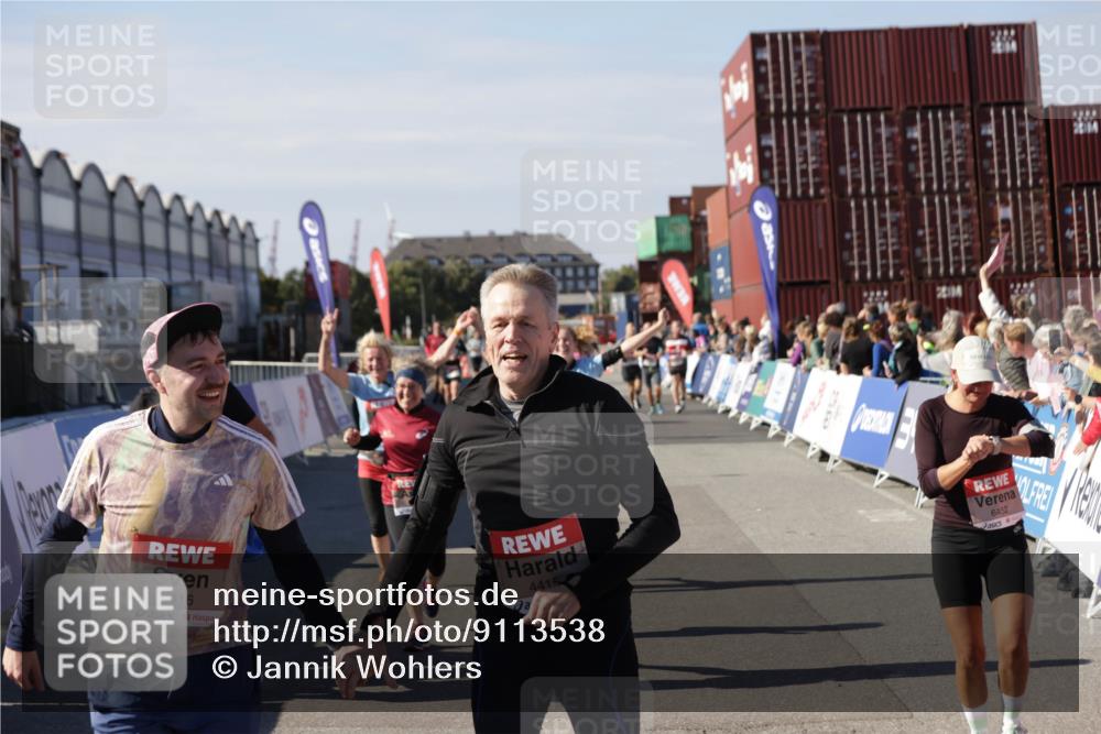 03.10.2025 - Köhlbrandbrückenlauf Jannik Wohlers http://msf.ph/oto/9113538 03.10.2025 13:31:50 Ziel 4415, 4416, 4842, 4902, 4935, 5057, 5267, 5463, 5817, 6072, 6103, 6297, 6452, 6736 meine-sportfotos.de