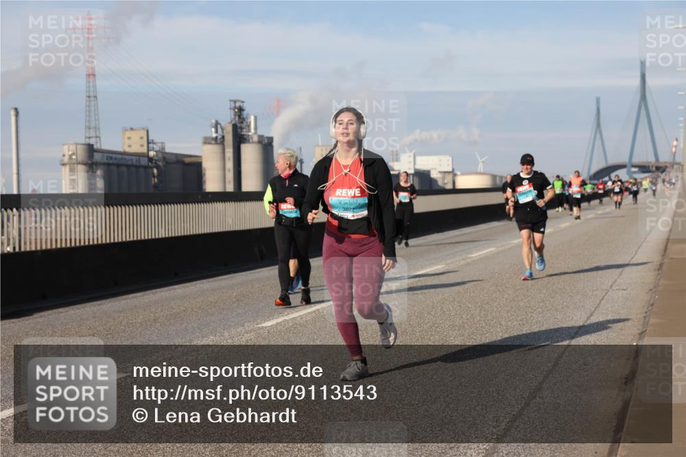 03.10.2025 - Köhlbrandbrückenlauf Lena Gebhardt http://msf.ph/oto/9113543 03.10.2025 10:16:59 Position 2 3822 meine-sportfotos.de
