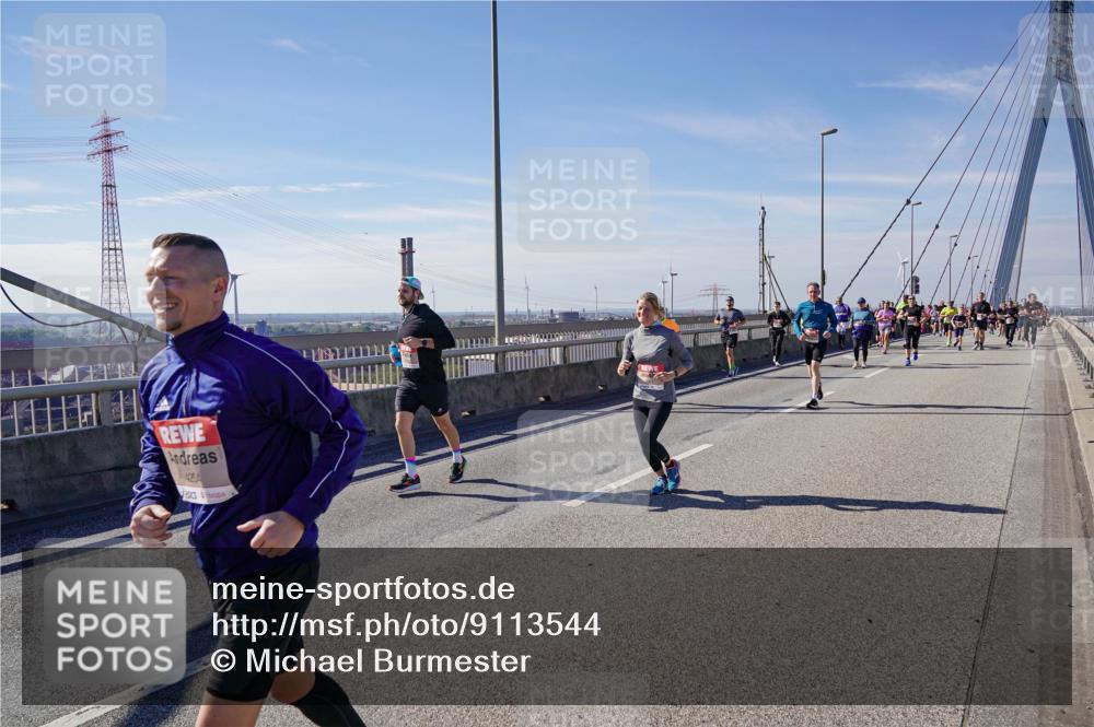 03.10.2025 - Köhlbrandbrückenlauf Michael Burmester http://msf.ph/oto/9113544 03.10.2025 12:55:18 Position 2 420 meine-sportfotos.de