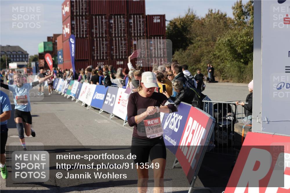 03.10.2025 - Köhlbrandbrückenlauf Jannik Wohlers http://msf.ph/oto/9113549 03.10.2025 13:31:51 Ziel 4415, 4416, 4842, 4902, 4935, 5057, 5267, 5463, 5817, 6103, 6297, 6452, 6736 meine-sportfotos.de