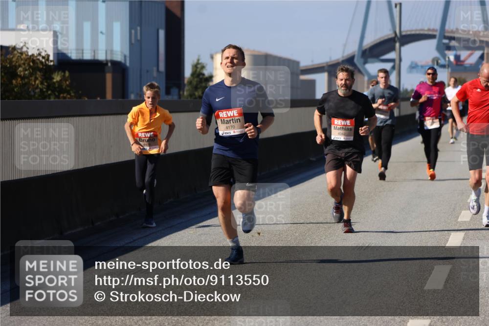 03.10.2025 - Köhlbrandbrückenlauf Strokosch-Dieckow http://msf.ph/oto/9113550 03.10.2025 12:43:40 Position 3 447, 4170, 4042 meine-sportfotos.de