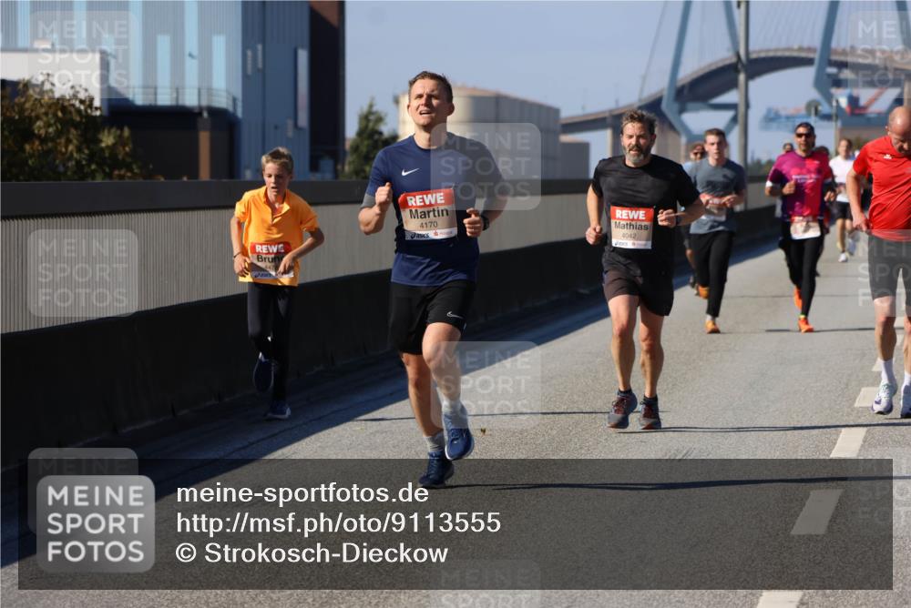 03.10.2025 - Köhlbrandbrückenlauf Strokosch-Dieckow http://msf.ph/oto/9113555 03.10.2025 12:43:41 Position 3 447, 4170, 4042 meine-sportfotos.de