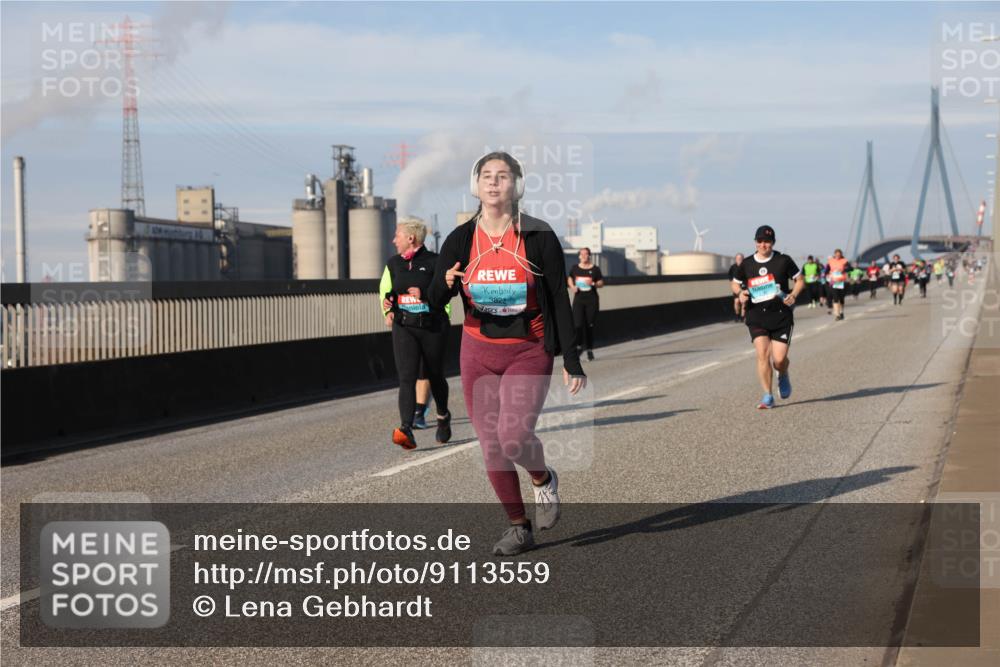 03.10.2025 - Köhlbrandbrückenlauf Lena Gebhardt http://msf.ph/oto/9113559 03.10.2025 10:16:59 Position 2 3822 meine-sportfotos.de
