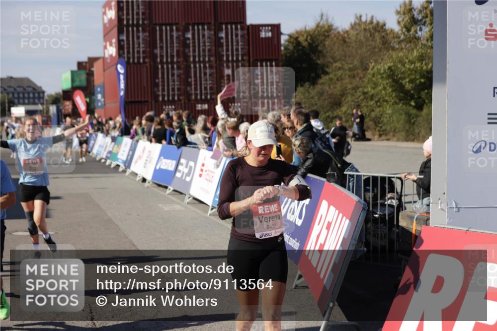 03.10.2025 - Köhlbrandbrückenlauf Jannik Wohlers http://msf.ph/oto/9113564 03.10.2025 13:31:51 Ziel 4415, 4416, 4842, 4902, 4935, 5057, 5267, 5463, 5817, 6103, 6297, 6452, 6736 meine-sportfotos.de