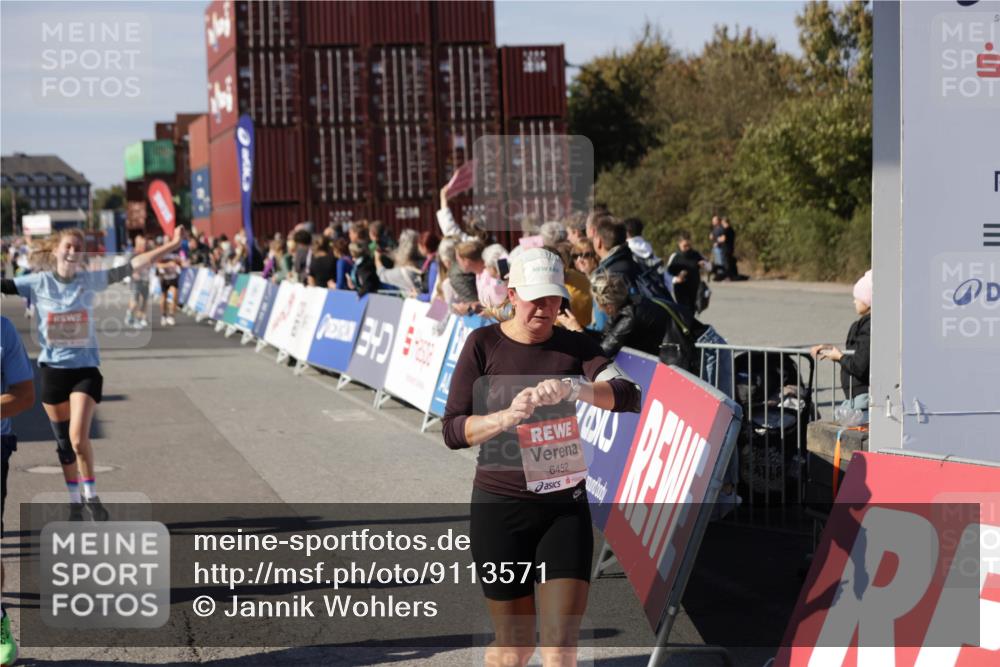 03.10.2025 - Köhlbrandbrückenlauf Jannik Wohlers http://msf.ph/oto/9113571 03.10.2025 13:31:51 Ziel 4415, 4416, 4842, 4902, 4935, 5057, 5267, 5463, 5817, 6103, 6297, 6452, 6736 meine-sportfotos.de