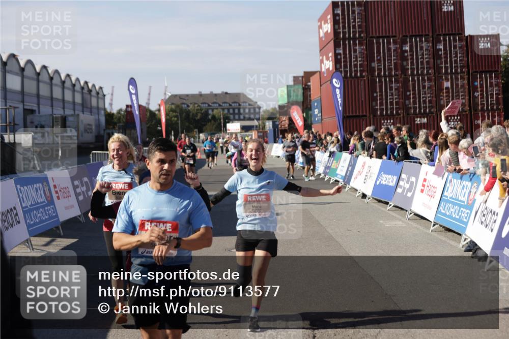 03.10.2025 - Köhlbrandbrückenlauf Jannik Wohlers http://msf.ph/oto/9113577 03.10.2025 13:31:52 Ziel 4415, 4416, 4842, 4902, 4935, 5267, 5463, 5817, 6103, 6297, 6452, 6736 meine-sportfotos.de