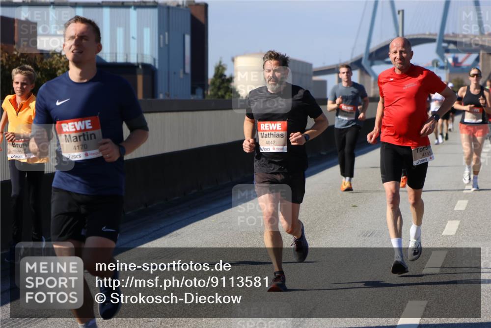 03.10.2025 - Köhlbrandbrückenlauf Strokosch-Dieckow http://msf.ph/oto/9113581 03.10.2025 12:43:43 Position 3 4478, 4170, 4042, 4115 meine-sportfotos.de
